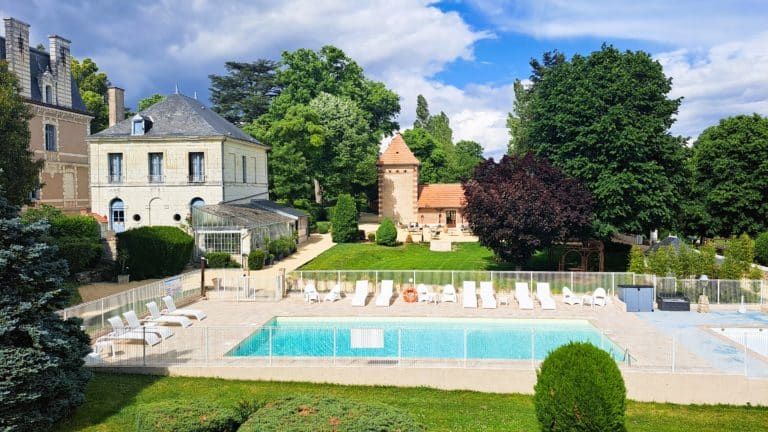 Piscine - Le château de La Rolandière près de Tours en Centre-Val de Loire.